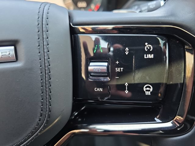 Certified 2025 Land Rover Range Rover Velar Dynamic SE AWD/4WD image 21