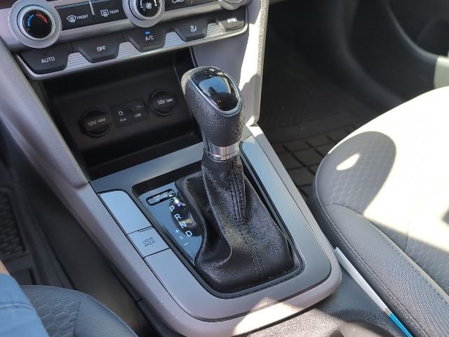 Used 2020 Hyundai Elantra SEL image 20