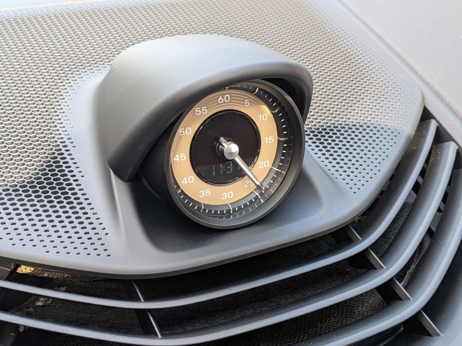 New 2025 Porsche Taycan 4S image 24