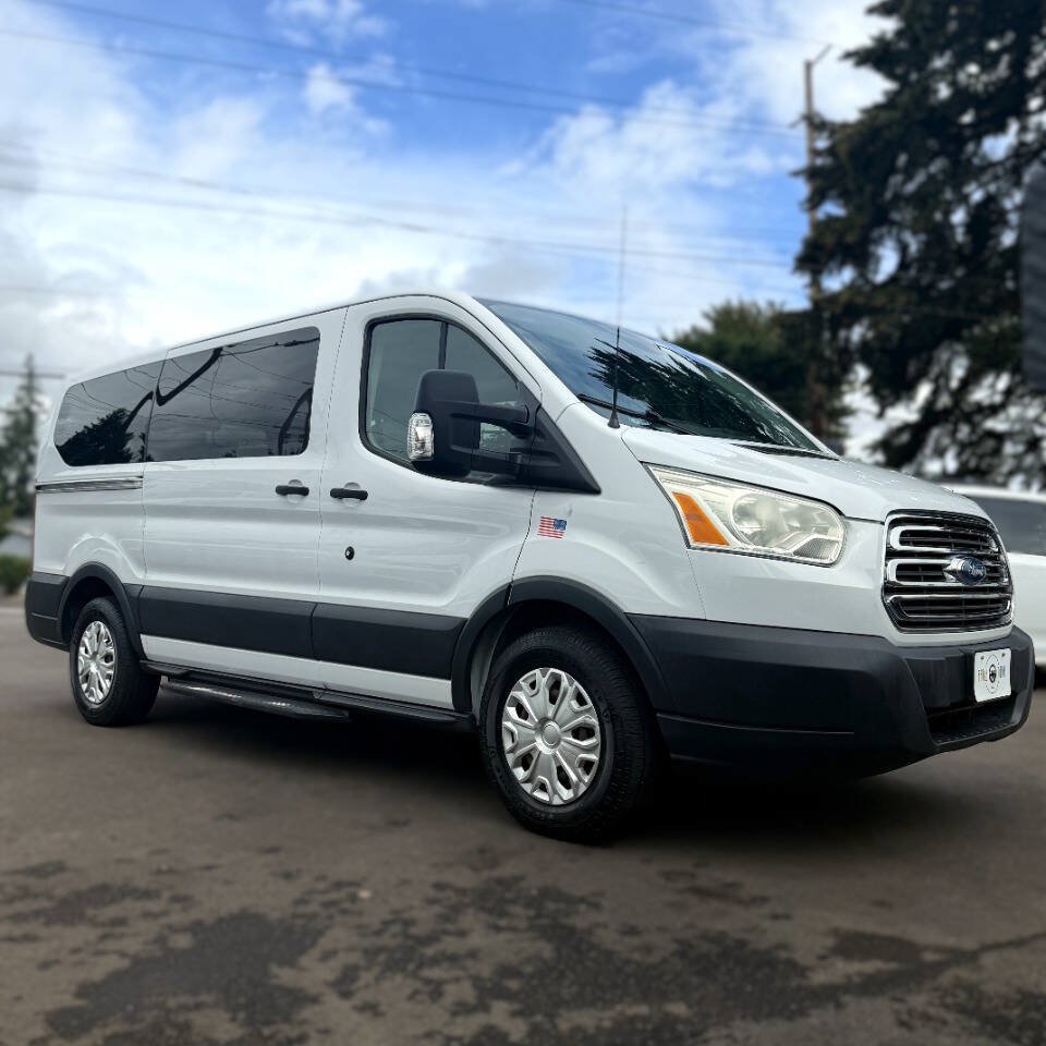 Used 2016 Ford Transit 150 XLT RWD image 2