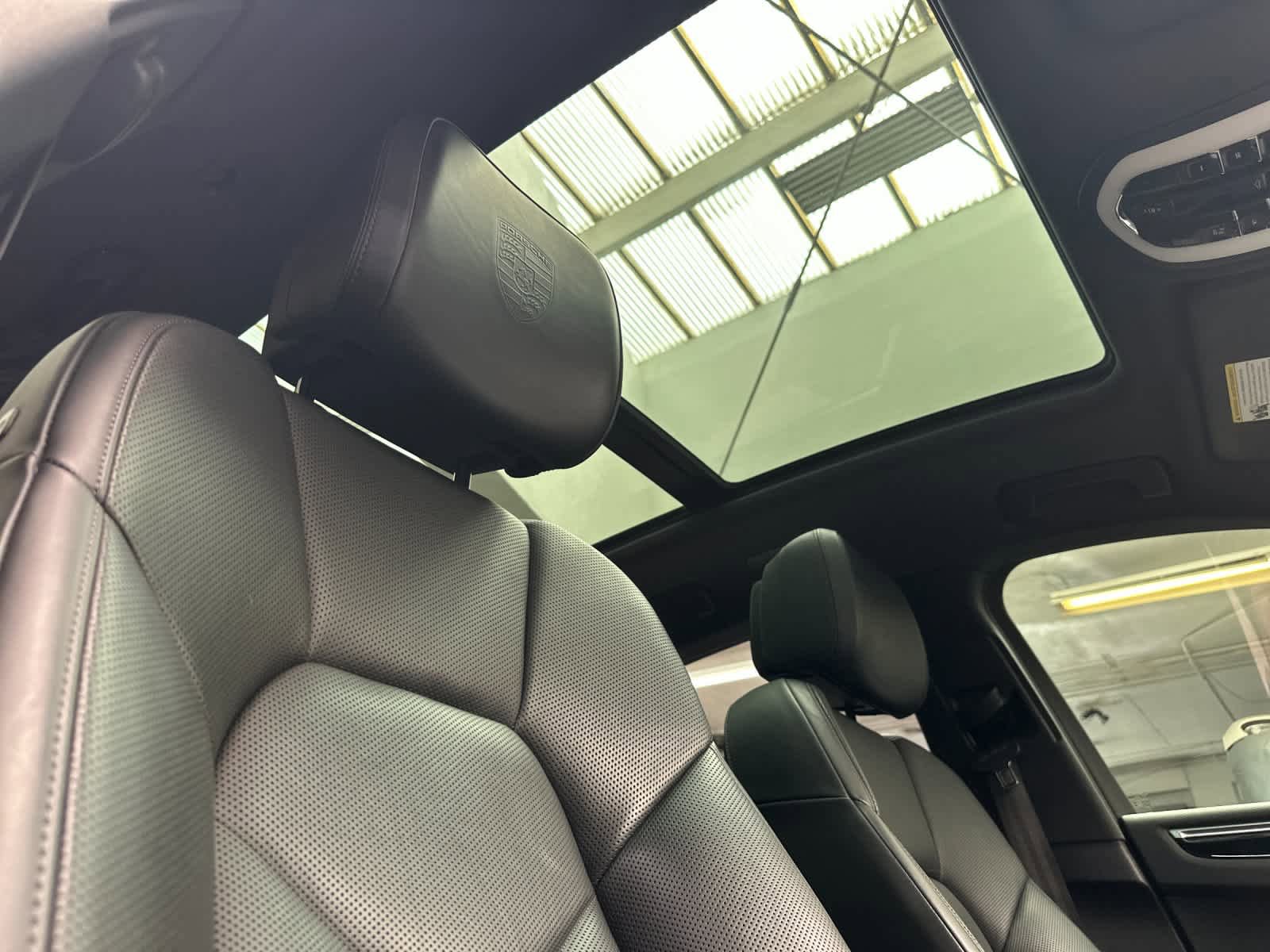 Certified 2024 Porsche Macan S AWD/4WD image 18