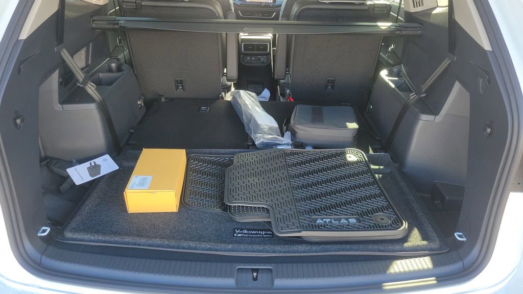 New 2026 Volkswagen Atlas SEL Premium R-Line image 25