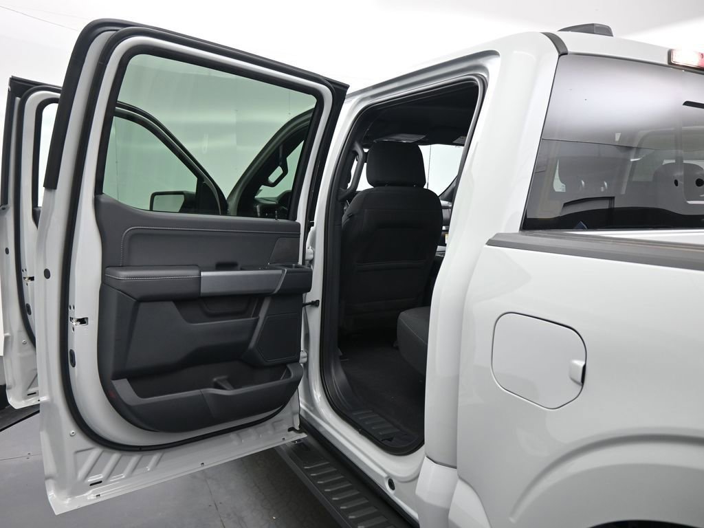New 2026 Ford F150 XLT w/ Equipment Group 302A MID image 19