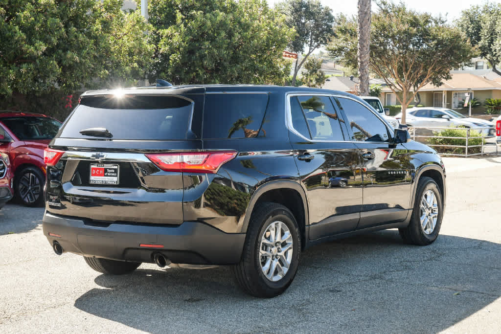 Used 2020 Chevrolet Traverse LS w/ LPO, Floor Liner Package FWD image 9