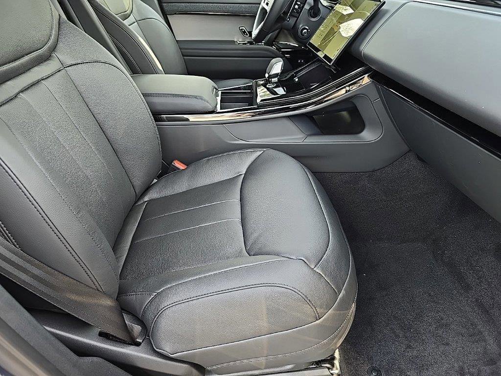 Certified 2025 Land Rover Range Rover Sport S image 7