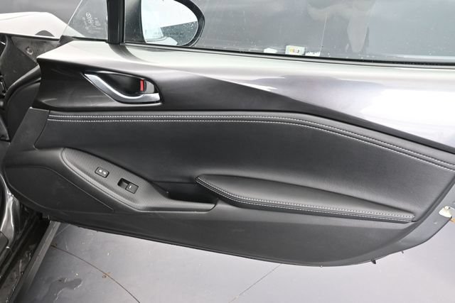 Used 2024 MAZDA MX-5 Miata RF Grand Touring RWD image 31