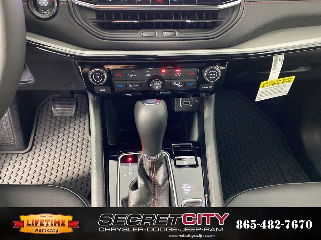 New 2026 Jeep Compass Trailhawk w/ Sun, Sound & Navigation Group image 23