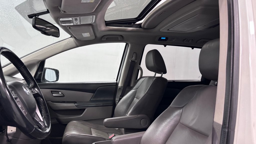 Used 2013 Honda Odyssey Touring image 12