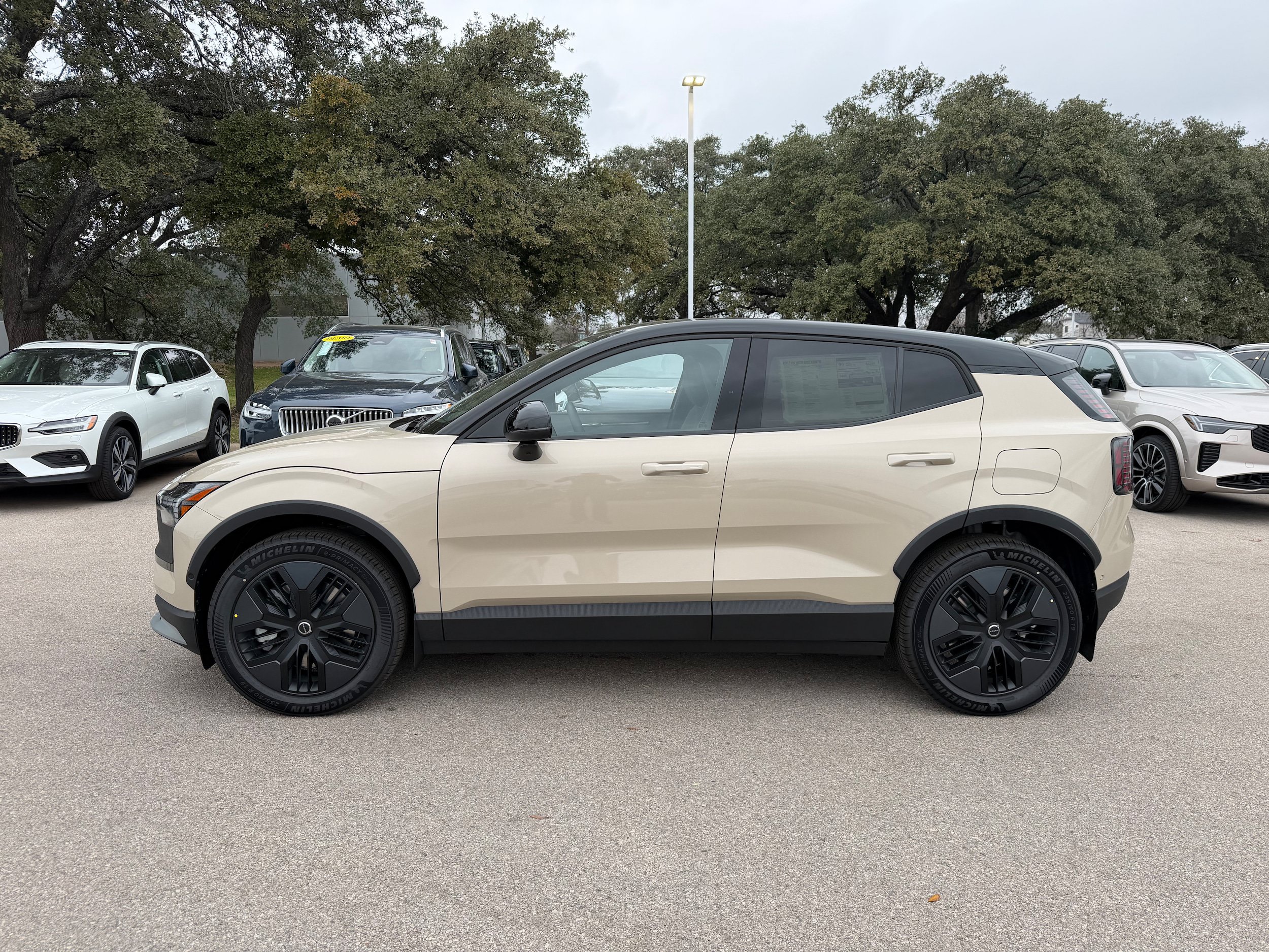 New 2026 Volvo EX30 Cross Country Ultra w/ Protection Package Premier AWD/4WD image 3