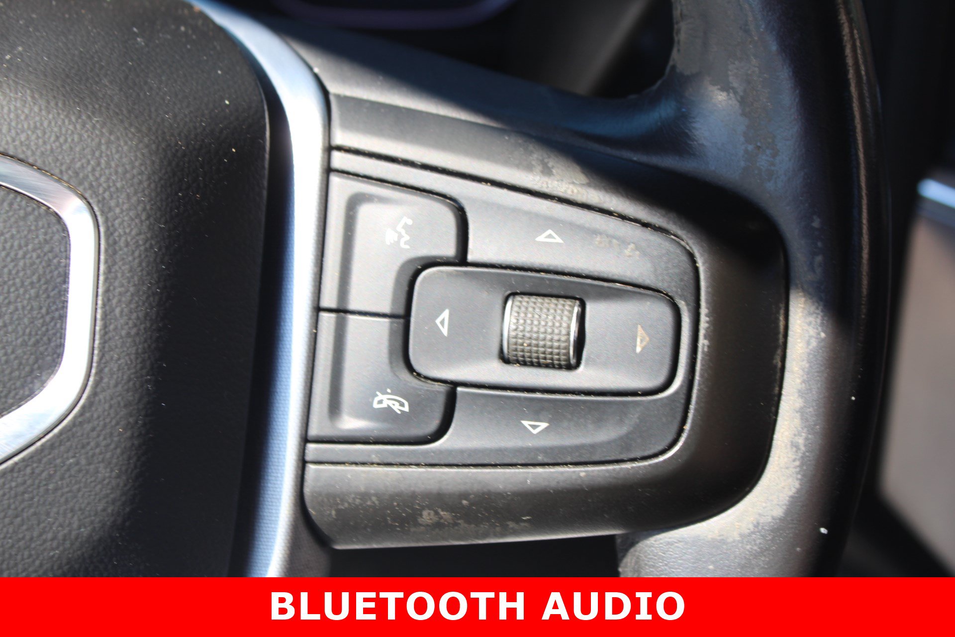 Used 2019 GMC Sierra 1500 SLT w/ SLT Premium Plus Package AWD/4WD image 18
