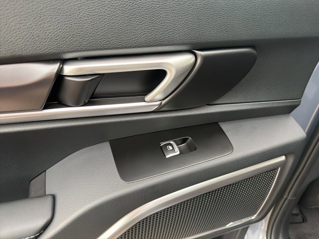 Certified 2025 Kia Telluride S image 24