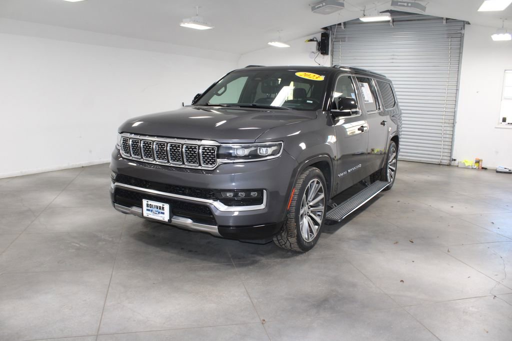 Used 2023 Jeep Grand Wagoneer L Series II image 4