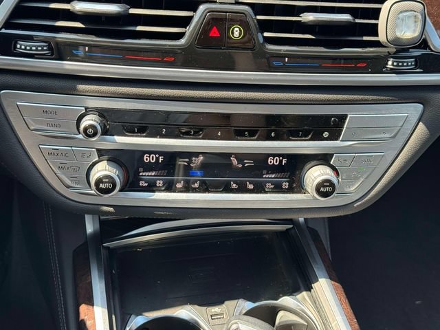 Used 2021 BMW 750i xDrive w/ M Sport Package AWD/4WD image 36