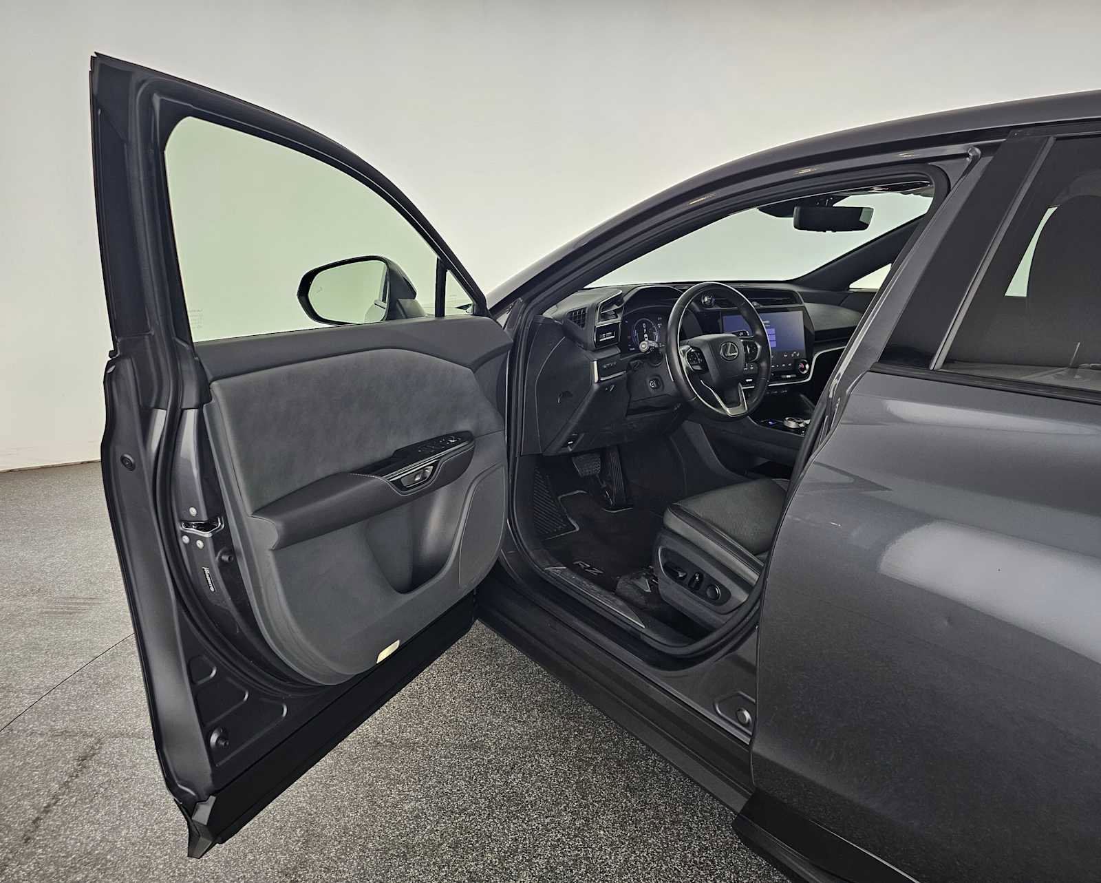 Used 2023 Lexus RZ 450e Premium w/ Technology Package AWD/4WD image 19