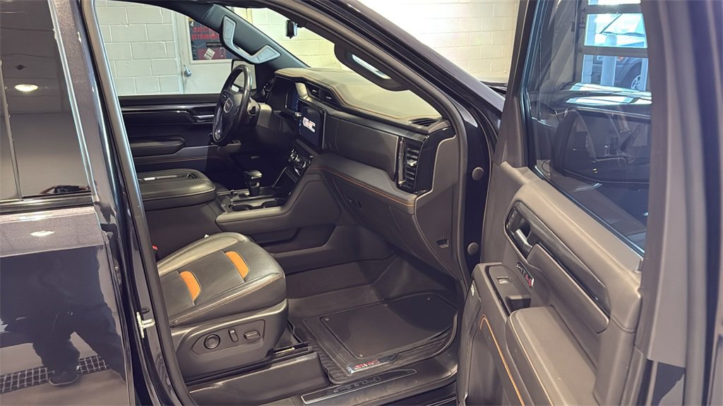 Used 2022 GMC Sierra 1500 AT4 w/ AT4 Premium Package image 12