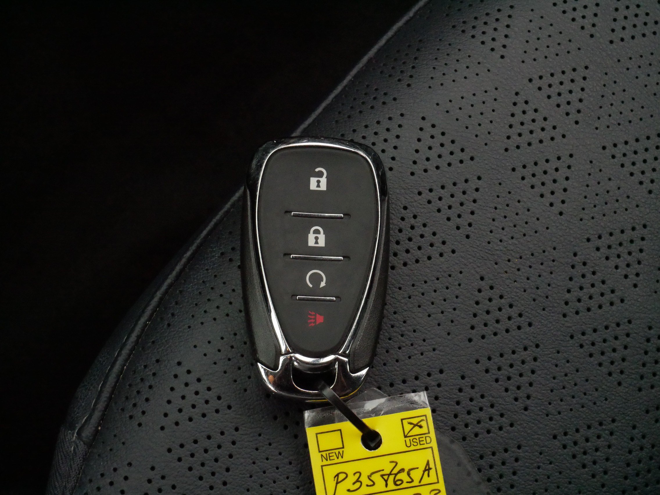 Used 2023 Chevrolet Bolt EUV Premier w/ Sun & Sound Package FWD image 31