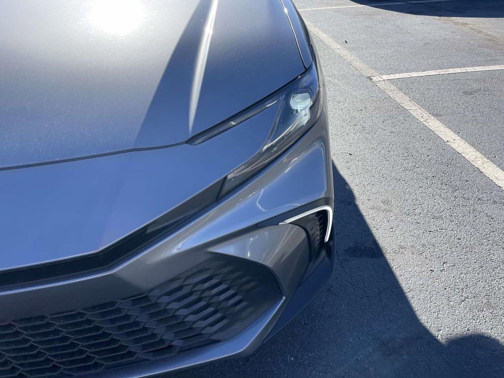 Used 2020 Toyota Camry XSE image 14