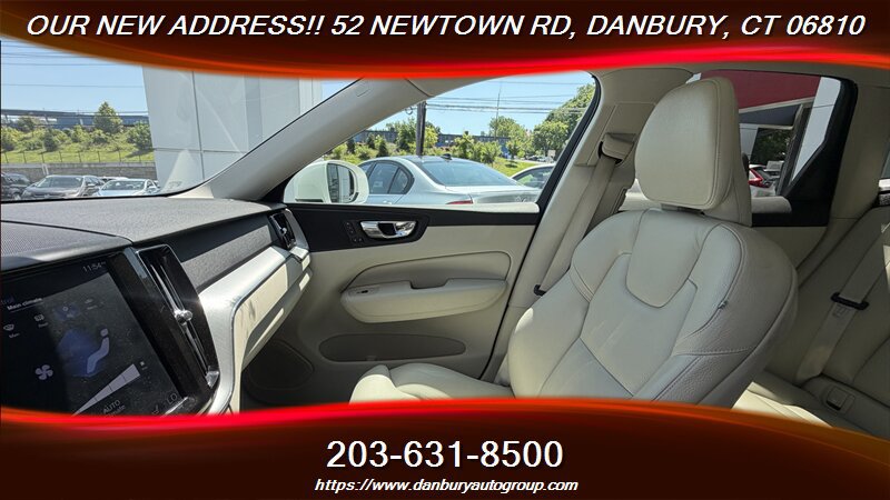 Used 2019 Volvo XC60 T6 Momentum w/ Premium Package AWD/4WD image 16