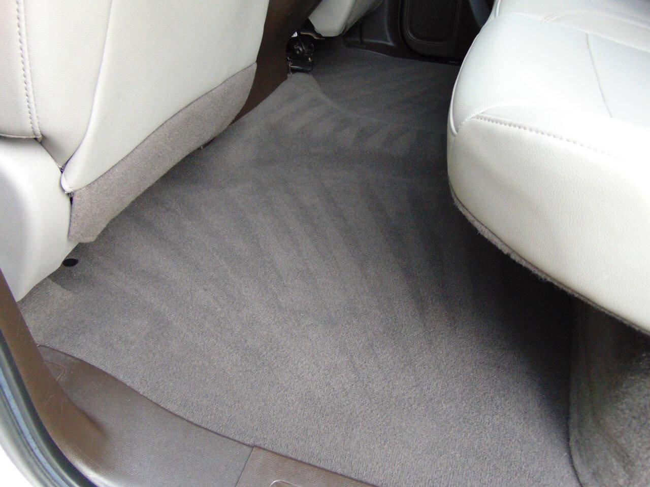 Used 2021 GMC Sierra 3500 SLT w/ SLT Convenience Package image 10