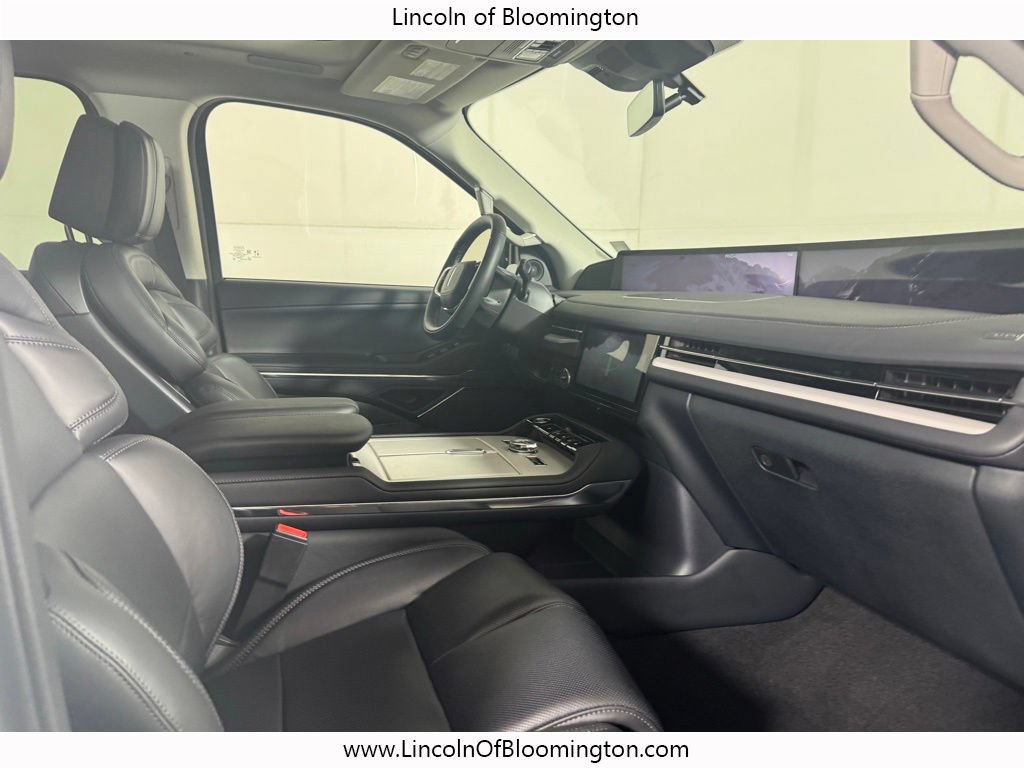 New 2026 Lincoln Navigator L Reserve AWD/4WD image 19