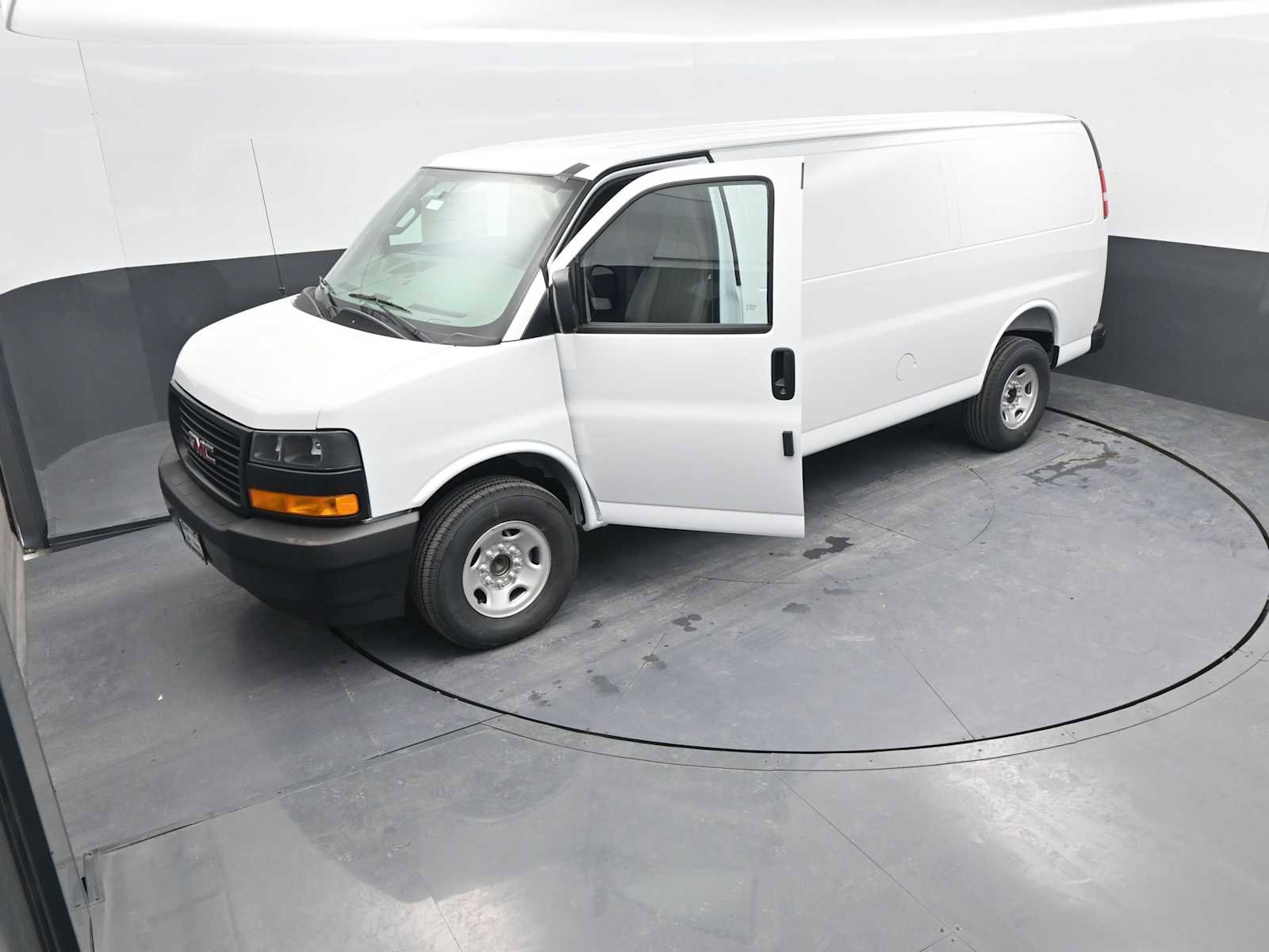 New 2026 GMC Savana 3500 Extended image 23