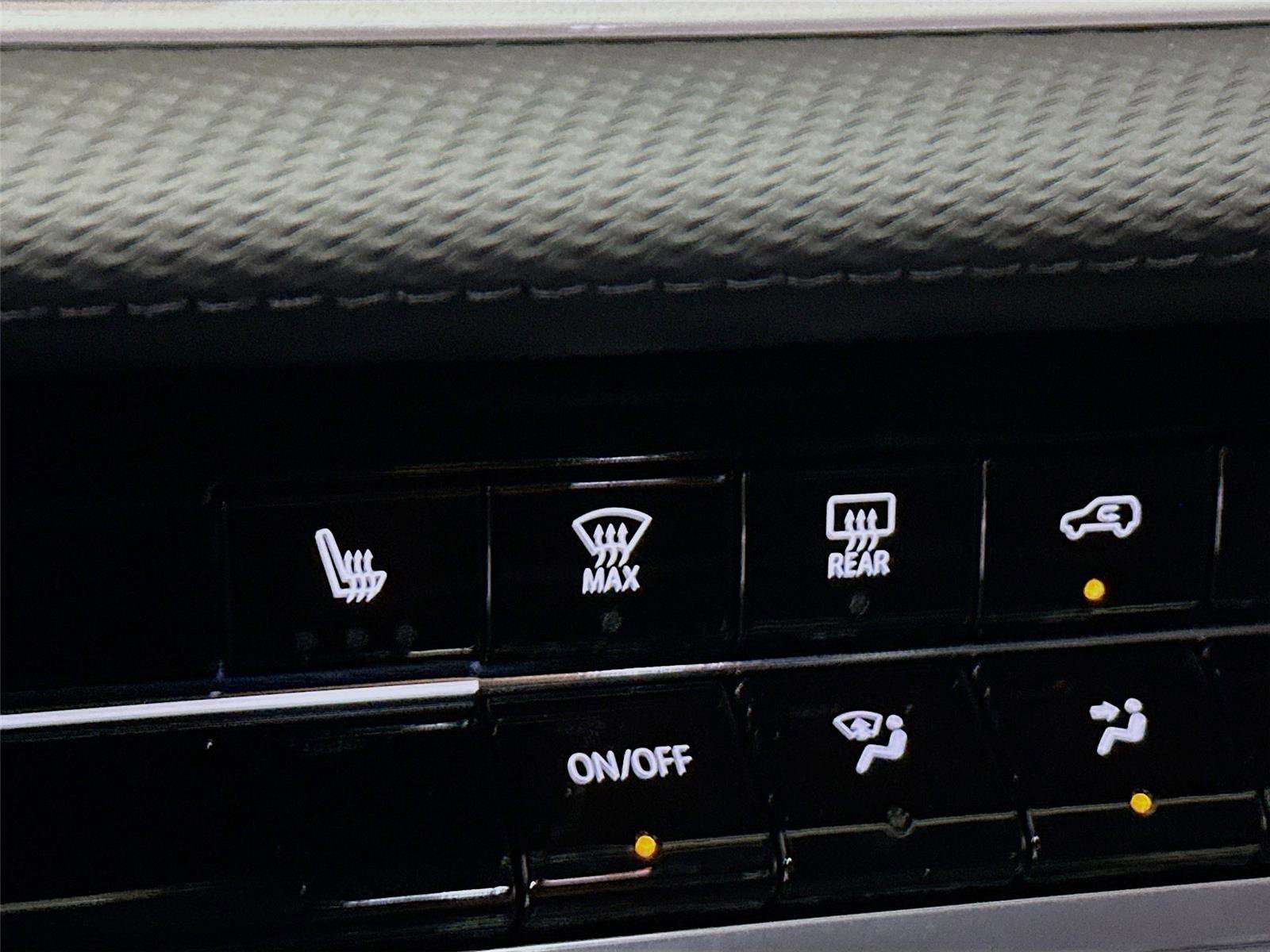 Used 2026 Chevrolet Equinox LT FWD image 23