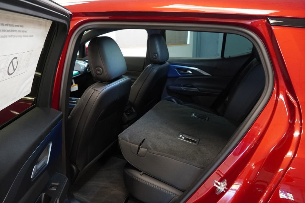New 2026 Chevrolet Equinox EV LT FWD image 20