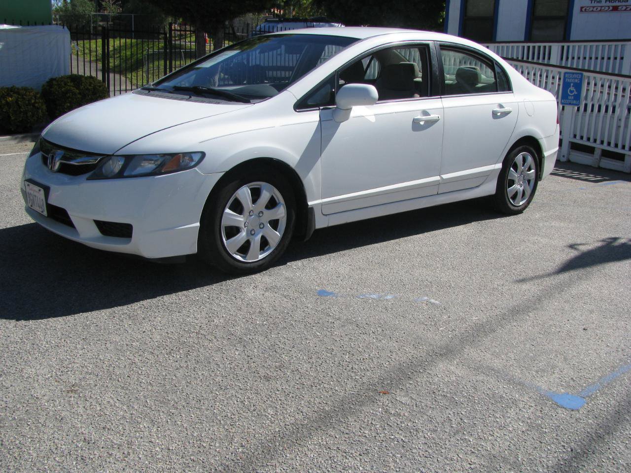 Used 2010 Honda Civic LX image 2