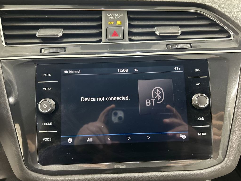 Used 2019 Volkswagen Tiguan SEL AWD/4WD image 14
