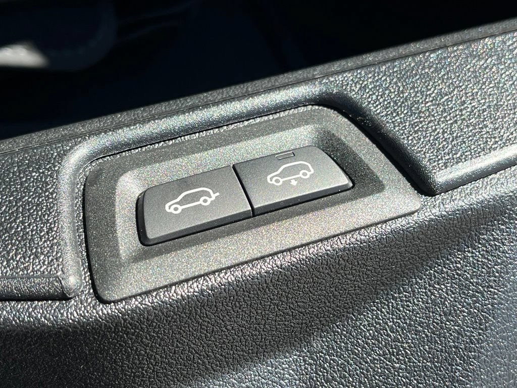 Used 2026 BMW X7 M60i AWD/4WD image 27