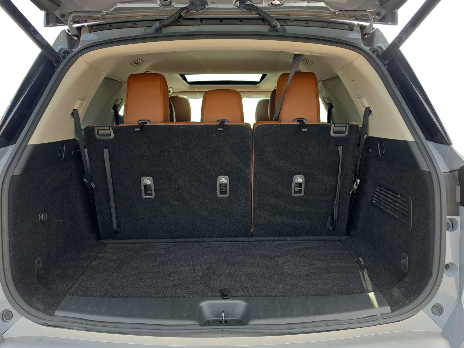 Used 2024 Nissan Pathfinder Platinum AWD/4WD image 24