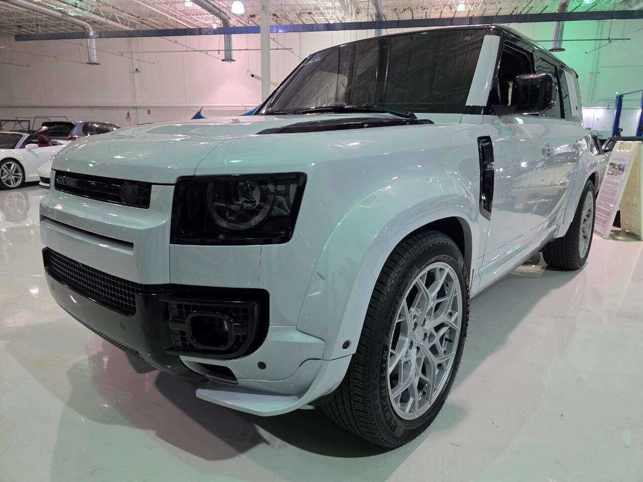 Used 2024 Land Rover Defender 110 V8 AWD/4WD image 48