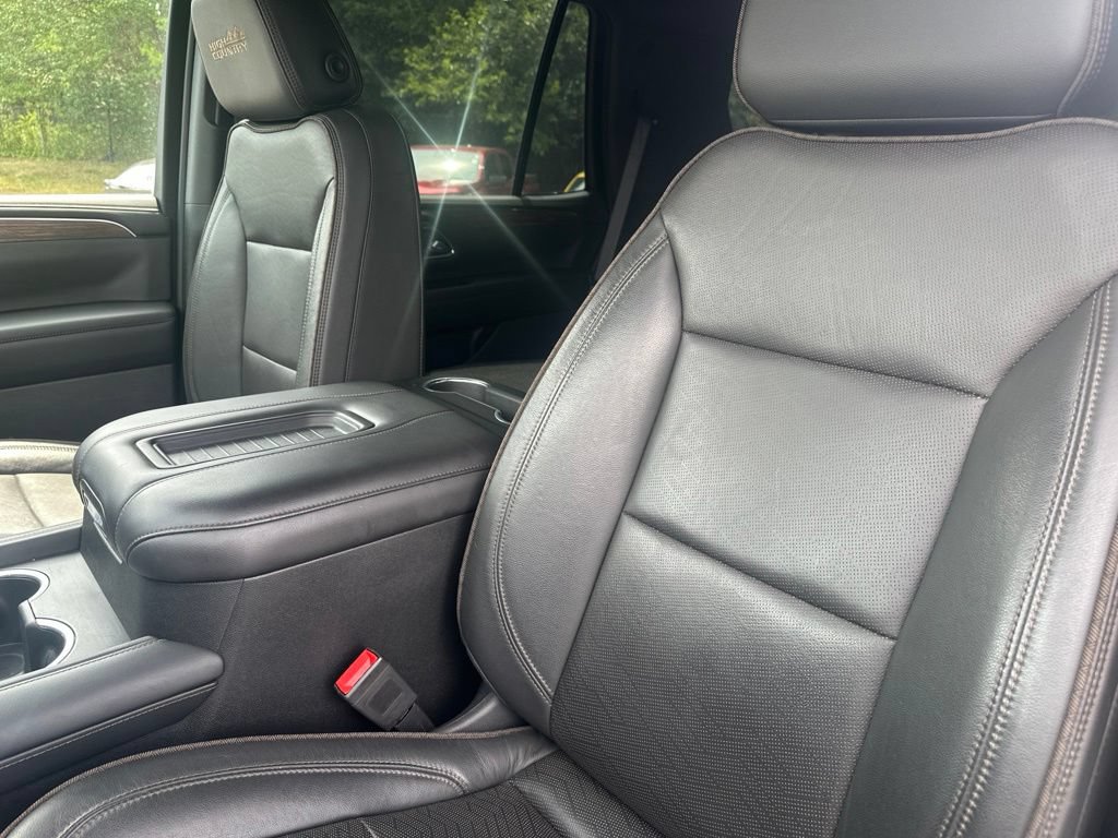 Certified 2021 Chevrolet Tahoe High Country w/ Premium Package AWD/4WD image 13