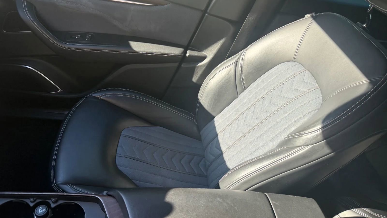 Used 2017 Maserati Levante S AWD/4WD image 14