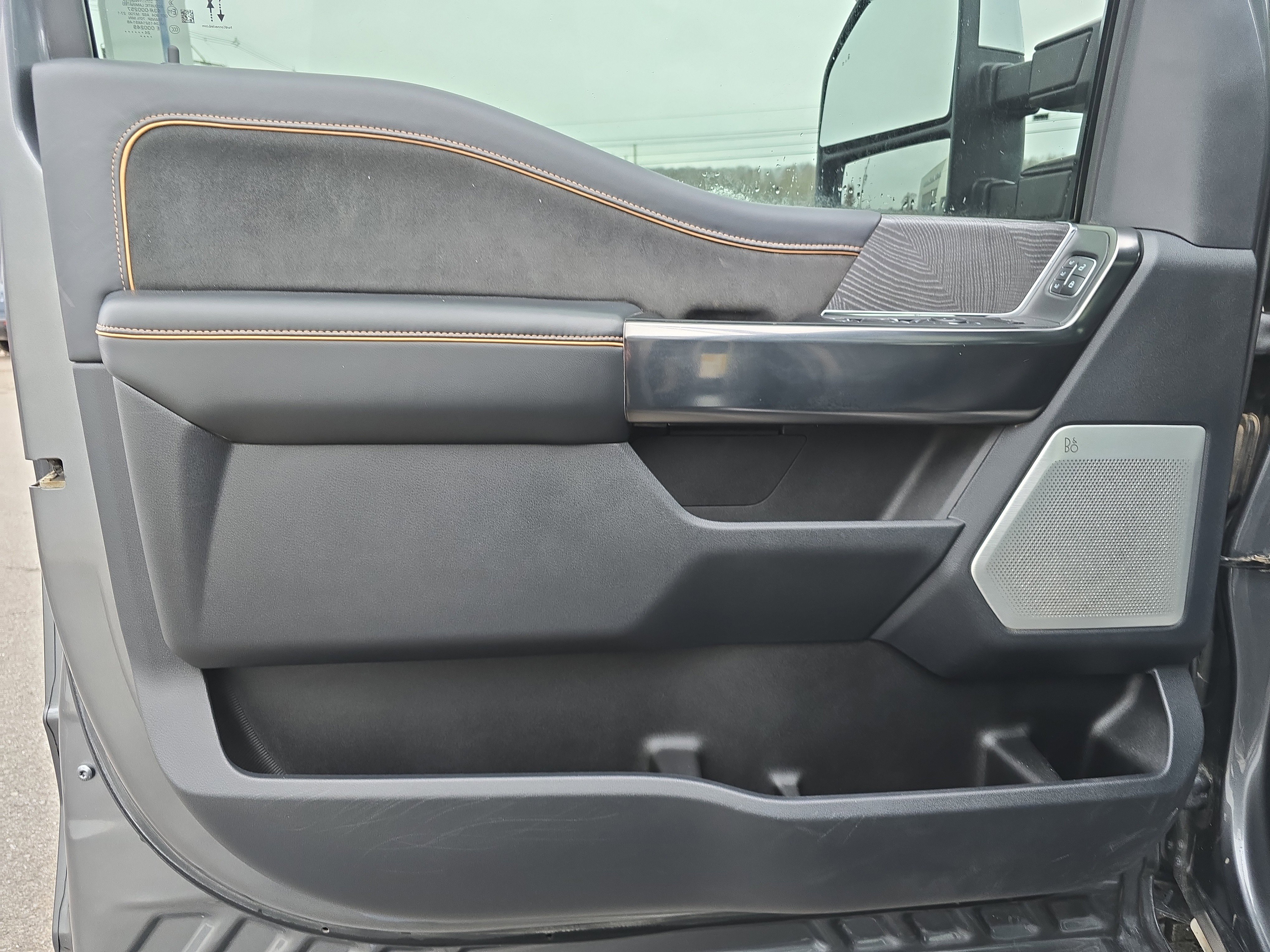 Used 2024 Ford F350 Platinum image 18