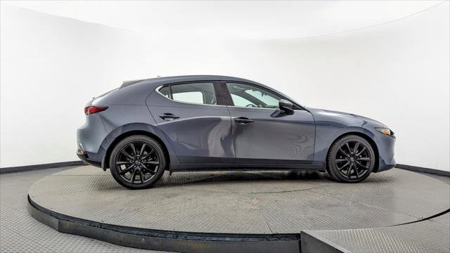 Used 2019 MAZDA MAZDA3 Hatchback w/ Premium Package image 9