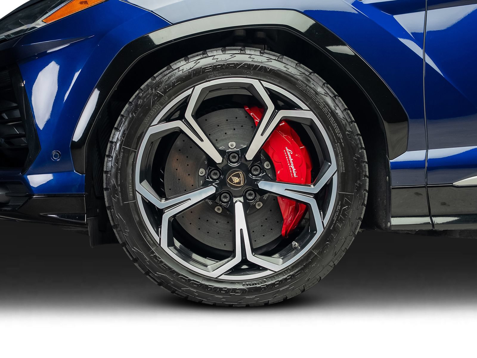 Used 2019 Lamborghini Urus AWD/4WD image 19