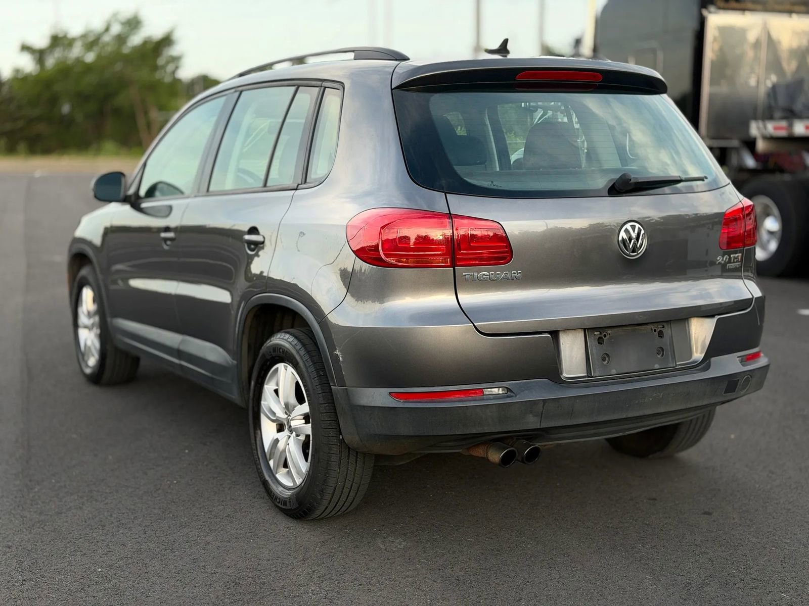 Used 2015 Volkswagen Tiguan S AWD/4WD image 3