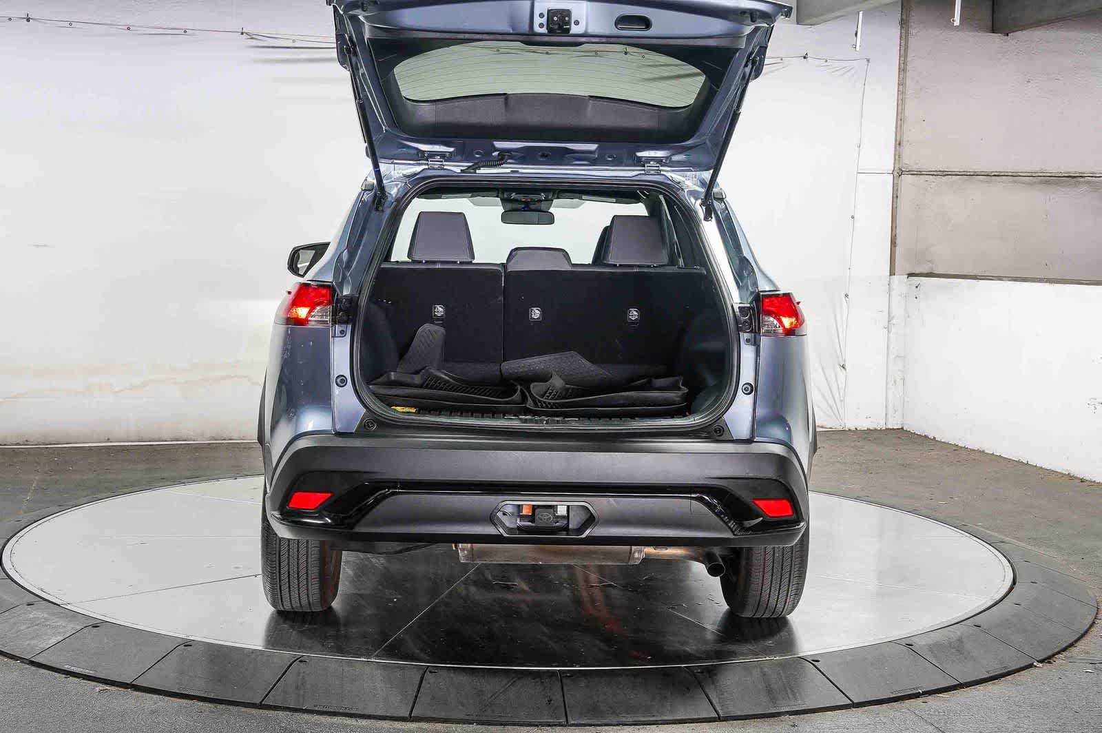 Certified 2024 Toyota Corolla Cross AWD Hybrid image 27