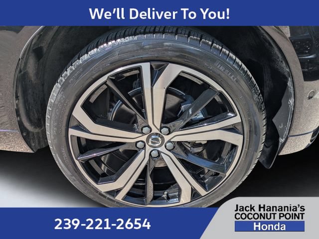 Used 2024 Volvo XC60 B5 Ultimate w/ Protection Package Premier AWD/4WD image 10