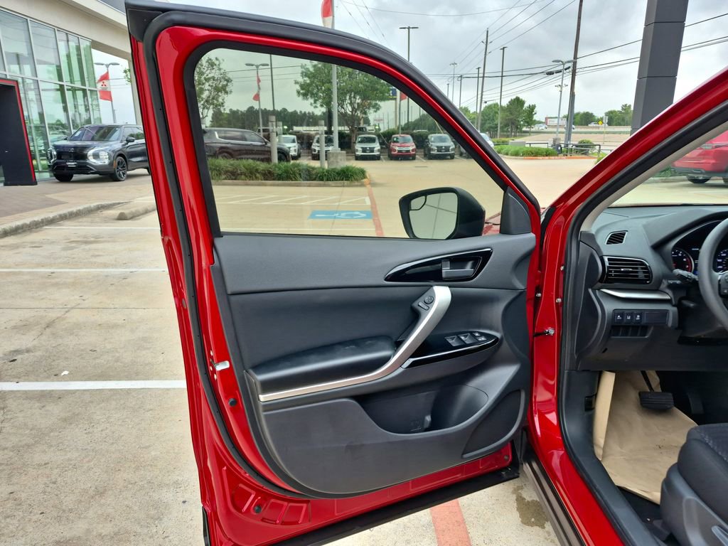 New 2026 Mitsubishi Eclipse Cross LE AWD/4WD image 13