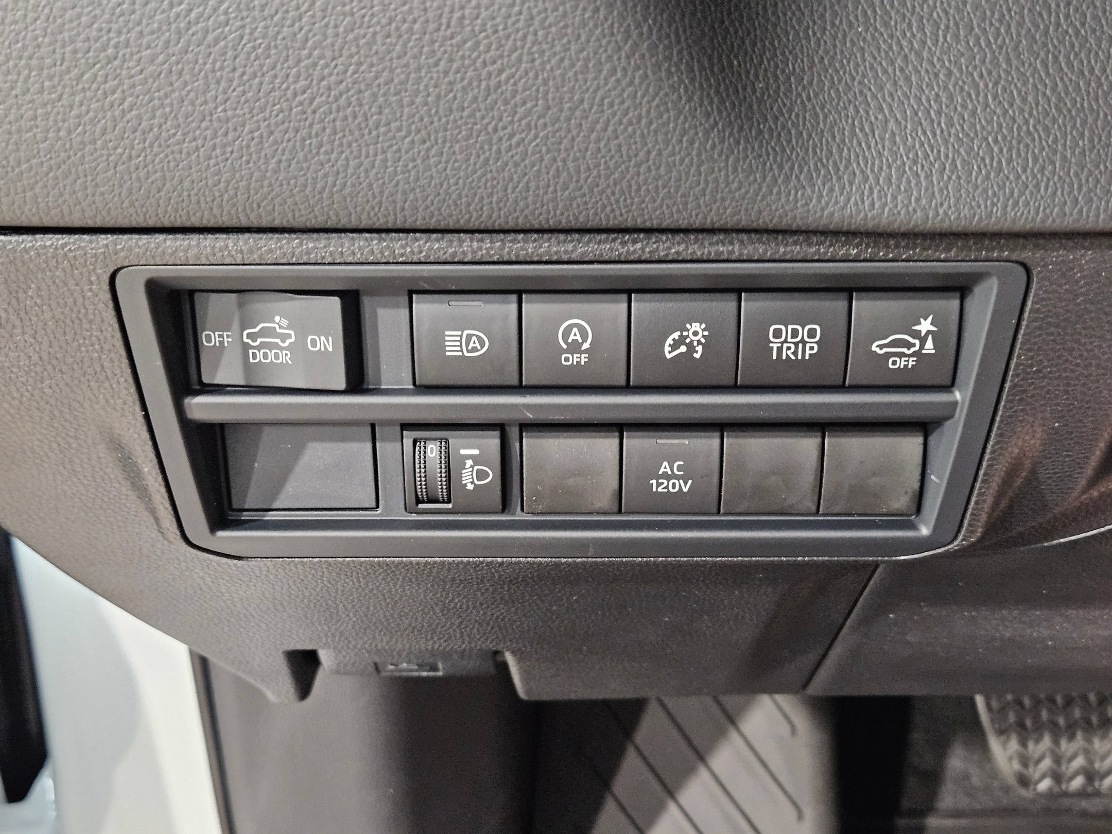 New 2026 Toyota Tundra Limited AWD/4WD image 13