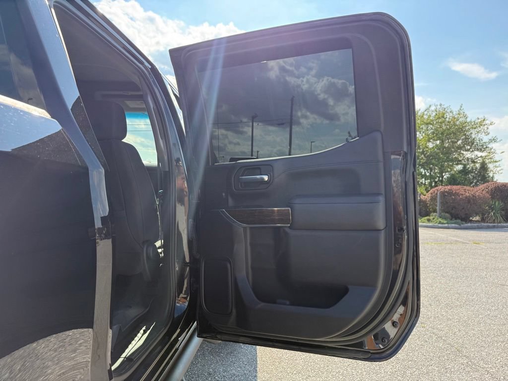Used 2022 GMC Sierra 1500 Elevation w/ LPO, Elevation Black Package AWD/4WD image 16