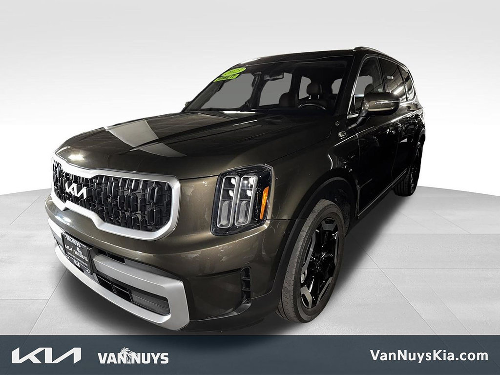 Used 2023 Kia Telluride EX w/ EX Captain's Chair Package AWD/4WD image 33