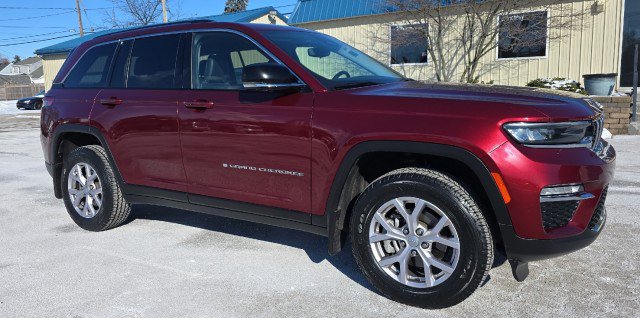 Used 2022 Jeep Grand Cherokee Limited image 1