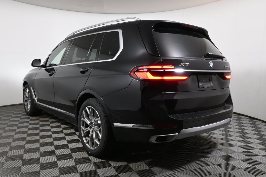 Certified 2025 BMW X7 xDrive40i w/ Premium Package AWD/4WD image 9