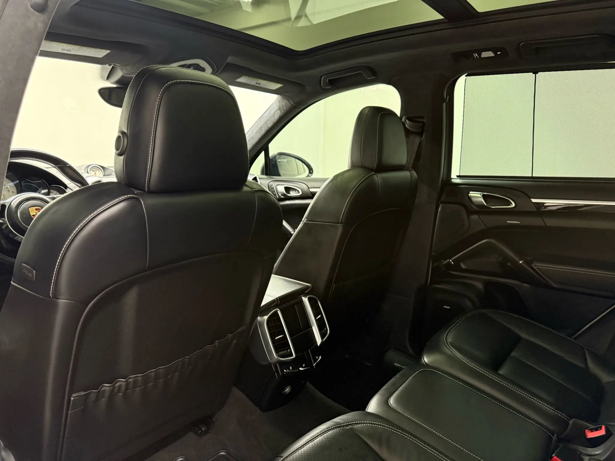 Used 2018 Porsche Cayenne GTS w/ Premium Package Plus image 36