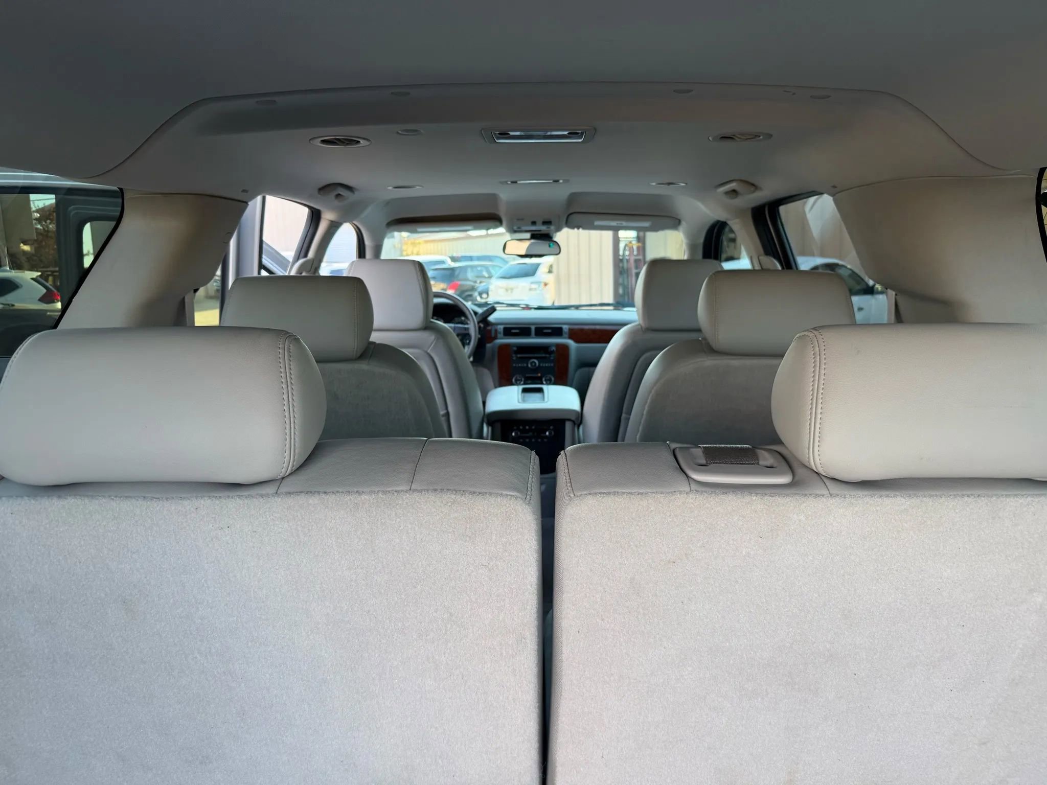 Used 2008 Chevrolet Suburban LTZ w/ LTZ Preferred Equipment Group image 24