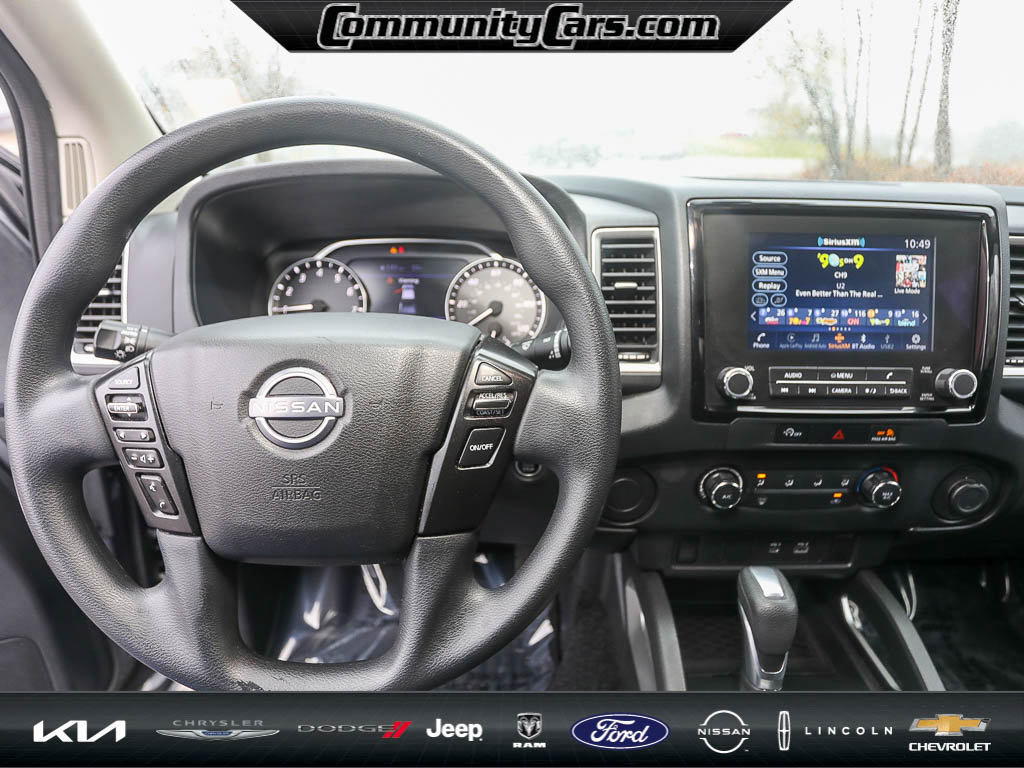 Used 2023 Nissan Frontier SV image 15