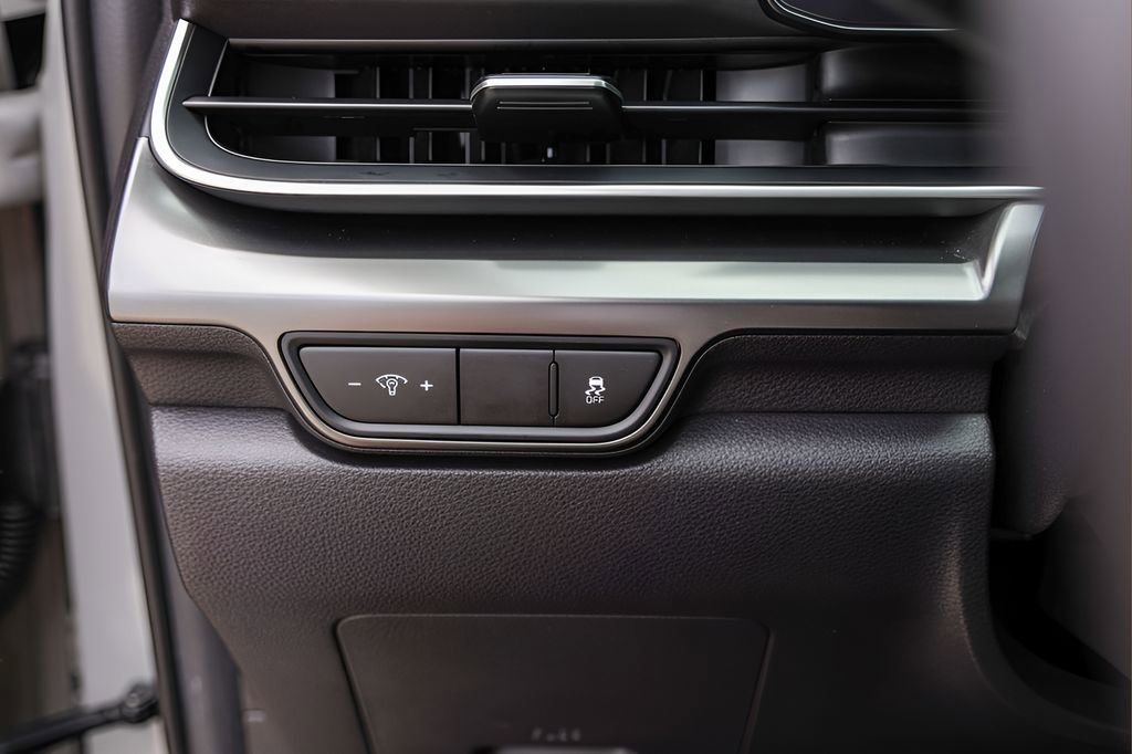 Used 2025 Kia Carnival SX FWD image 15